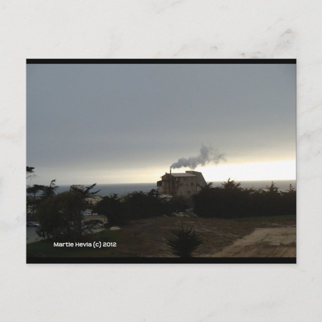 Niebla costera y humo | Postal Blue Beach Song™ (Anverso)