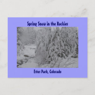 Nieve de primavera en la postal de las rocas