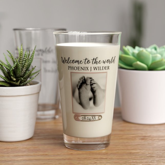 Niña foto Keepsake Glass (Welcome to the world little one. Just add your name and upload a photo to this lovely keepsake glass)