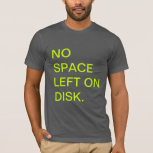 Ningún espacio dejado en la camiseta del disco