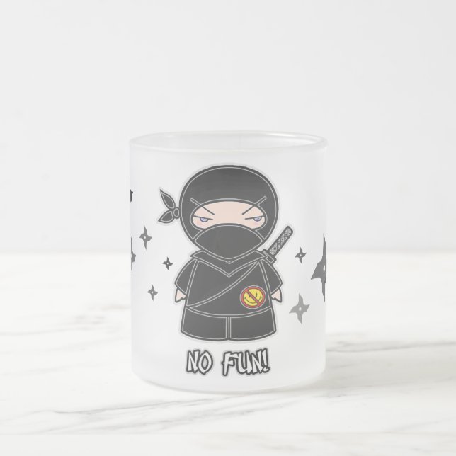 ¡Ninguna diversión! Ninja con la taza de Shurikens (Centro)