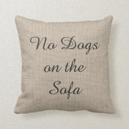 Ningunos perros en la almohada de la arpillera del
