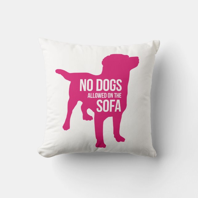 Ningunos perros en la almohada del sofá (Anverso)