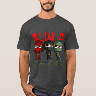 Ninjas con la camiseta de actitud