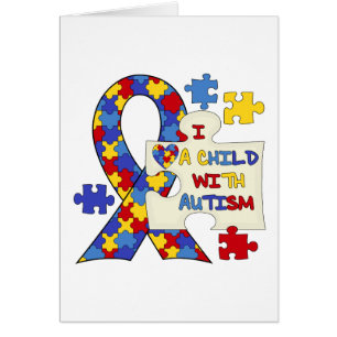 Niño con la cinta de la conciencia del autismo