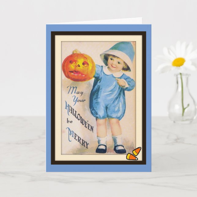 Niño con tarjeta de Jack O' Lantern de Halloween (Planta pequeña)