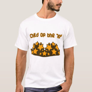Niño de la camiseta del campanero de la mezcla de