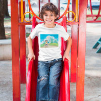 Niño Llorando Fuera De La Camiseta Del Hospital
