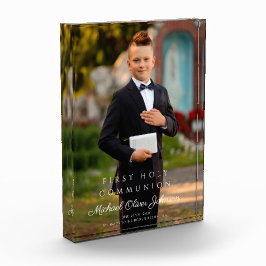 Niño moderno primero foto de la comunión