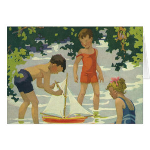 Niños antiguos jugando botes de vela de juguete Es