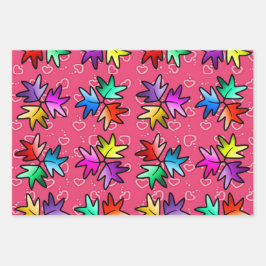 Niños envolviendo papel de hojas de corazón 