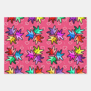 Niños envolviendo papel de hojas de corazón 