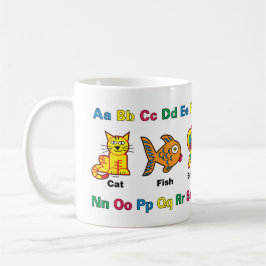Niños felices alfabeto y taza de los animales