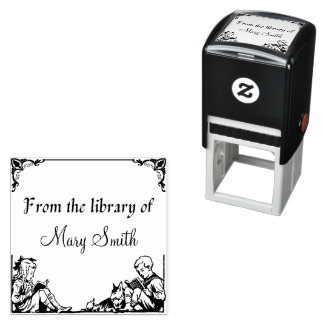 Niños leyendo sello de goma de libro personalizado