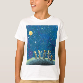 Niños Mirando La Camiseta Del Cielo Nocturno