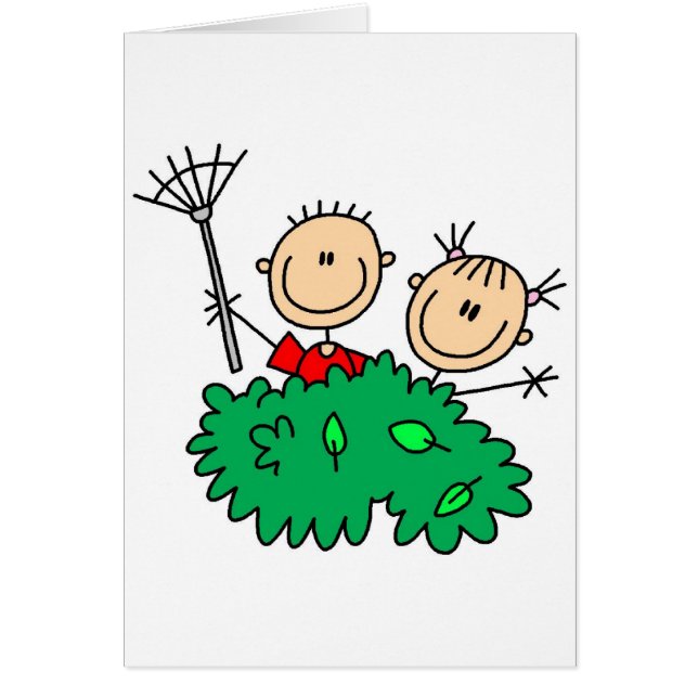 Niños que hacen la tarjeta del Yardwork (Frente)