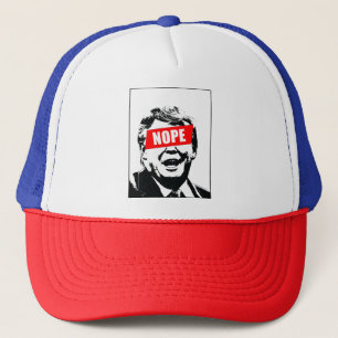 "No" al sombrero de camionero de Trump