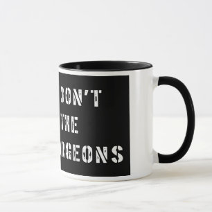 No alimente por favor la taza del neurocirujano