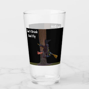 No bebas y vuelas en el tumbler de vidrio
