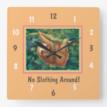 No hay eslogan alrededor del reloj de pared