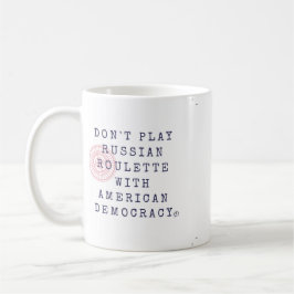 No juegue la taza de café de la ruleta rusa