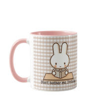 No me molestes con una taza de café de conejo