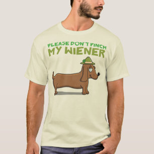No pellizque por favor mi camiseta de la salchicha