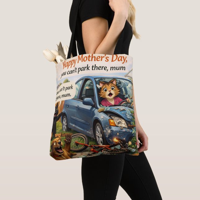 No puedes aparcar ahí, mamá. Bolsa de mano del Día (Detalle)