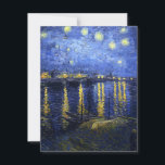 Noche De Van Gogh Starry Sobre Las Invitaciones En<br><div class="desc">Noche Van Gogh Starry sobre las invitaciones en Ródano. Pintura de aceite sobre lienzo de 1888. Uno de los paisajes nocturnos más queridos de van Gogh, Starry Night Over the Rhone captura el cielo nocturno reventando en el muelle este de la ciudad francesa de Arles. Un gran regalo para los...</div>