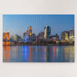 Noche en el rompecabezas del río