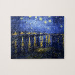 Noche estrellada de Van Gogh sobre el rompecabezas<br><div class="desc">Noche estrellada de Van Gogh sobre el rompecabezas de Rhone. Pintura al óleo en lona a partir de 1888. Uno de la noche más querida de Van Gogh ajardina, noche estrellada sobre las capturas de Rhone el cielo nocturno que estalla sobre el muelle eastside de la ciudad francesa de Arles....</div>