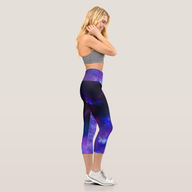 Nocturno cielo azul zafiro Capri Leggings (Derecha)