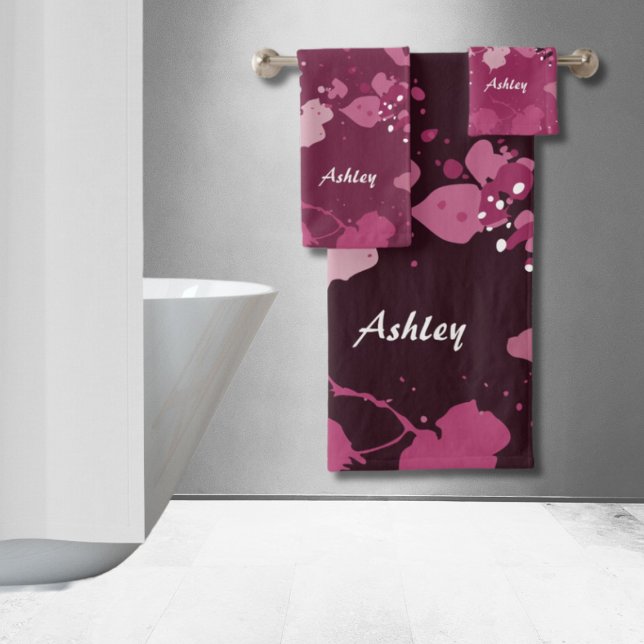 Nombre de bandeja de pintura rosada artística (Artistic Pink Paint Splatter Name Bath Towel Set)