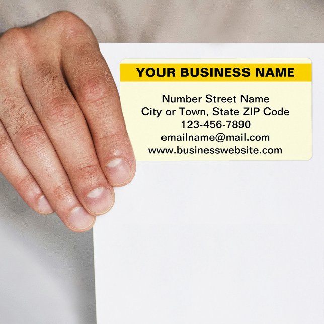 Nombre de empresa resaltado en etiqueta de envío a (Yellow shipping label with your highlighted business name)