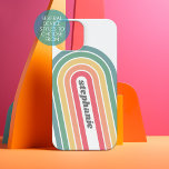 Nombre de guión de color arco de línea retro paste<br><div class="desc">Un patrón de arco de línea funky con pasteles - azul, verde, amarillo, naranja y rojo. El diseño retro incluye curvas y líneas en colores gruesos. Añade tu nombre o borra el texto para una divertida portada retro. El nombre es un tipo de letra de guión de moda en gris....</div>
