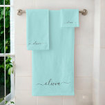 Nombre de Monograma del Guión Azul Verde azulado M<br><div class="desc">Planificador de bloc de notas en espiral con el nombre de monograma de escritura simple Verde azulado Aqua Blue. Esto hace que el dulce perfecto cumpleaños 16, boda, ducha de novia, aniversario, ducha de bebé o fiesta de soltera sea regalo para alguien que ama el lujo glam y los estilos...</div>