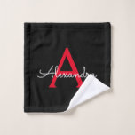 Nombre de Monograma del Guión Negro Rojo<br><div class="desc">Toalla de baño con el nombre del monograma de escritura simple negra y roja. Esto hace que el dulce perfecto cumpleaños 16,  boda,  ducha de novia,  aniversario,  ducha de bebé o fiesta de soltera sea regalo para alguien que ama el lujo glam y los estilos de moda.</div>