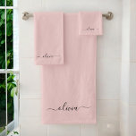 Nombre del Monograma de Rubor Dusty Pink Moderne S<br><div class="desc">Rubor Dusty Pink Simple Script Monograma Nombre de bloc de notas espiral. Esto hace que el dulce perfecto cumpleaños 16,  boda,  ducha de novia,  aniversario,  ducha de bebé o fiesta de soltera sea regalo para alguien que ama el lujo glam y los estilos de moda.</div>