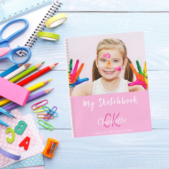 Nombre del monograma rosa de la foto del cuaderno  (Subido por el creador)