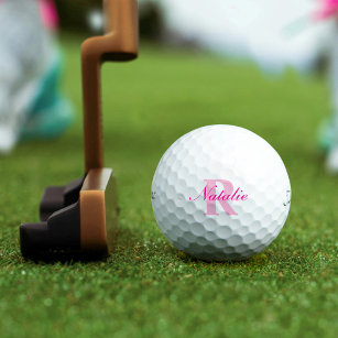 Nombre del monograma rosado del golf y bolas de go