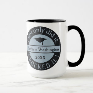 Nombre personalizado de graduación y tazas de año