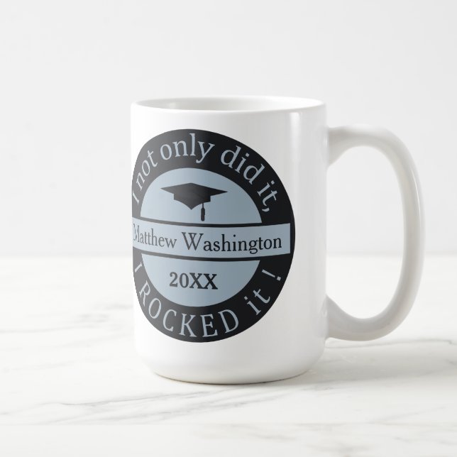 Nombre personalizado de graduación y tazas de año (Derecha)