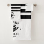 Nombre personalizado de Groomsmen, Gorra de Cowboy<br><div class="desc">Regalos personalizados para los padrinos y el mejor hombre con temática de vaquero occidental. Decorada con gorra de vaquero con letra occidental vintage. El texto y el color son editables utilizando la herramienta de diseño para que se ajuste a su ocasión. Obtén este regalo de personalizar para boda, despedida de...</div>