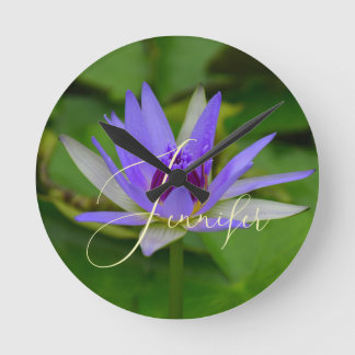 Nombre personalizado en el precioso reloj de pared