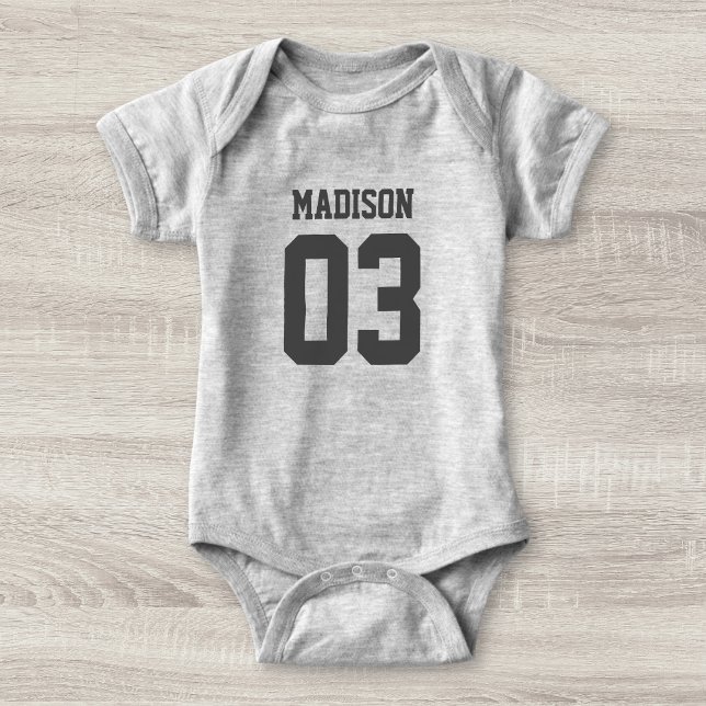 Nombre personalizado Número de bebé Sport Jersey B (Subido por el creador)