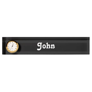 Nombre Placa de identificación Juan del escritorio