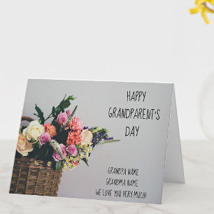 Nombres en tarjeta de felicitación del Día de los