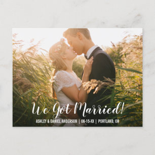 Nos casamos con la tarjeta postal de invitación de