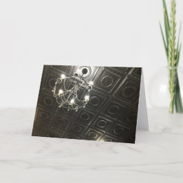 Nota en blanco sobre techo de tonos de aluminio