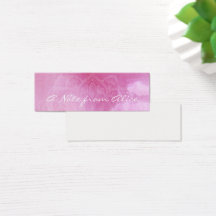 Notas minúsculas con la acuarela rosada y la